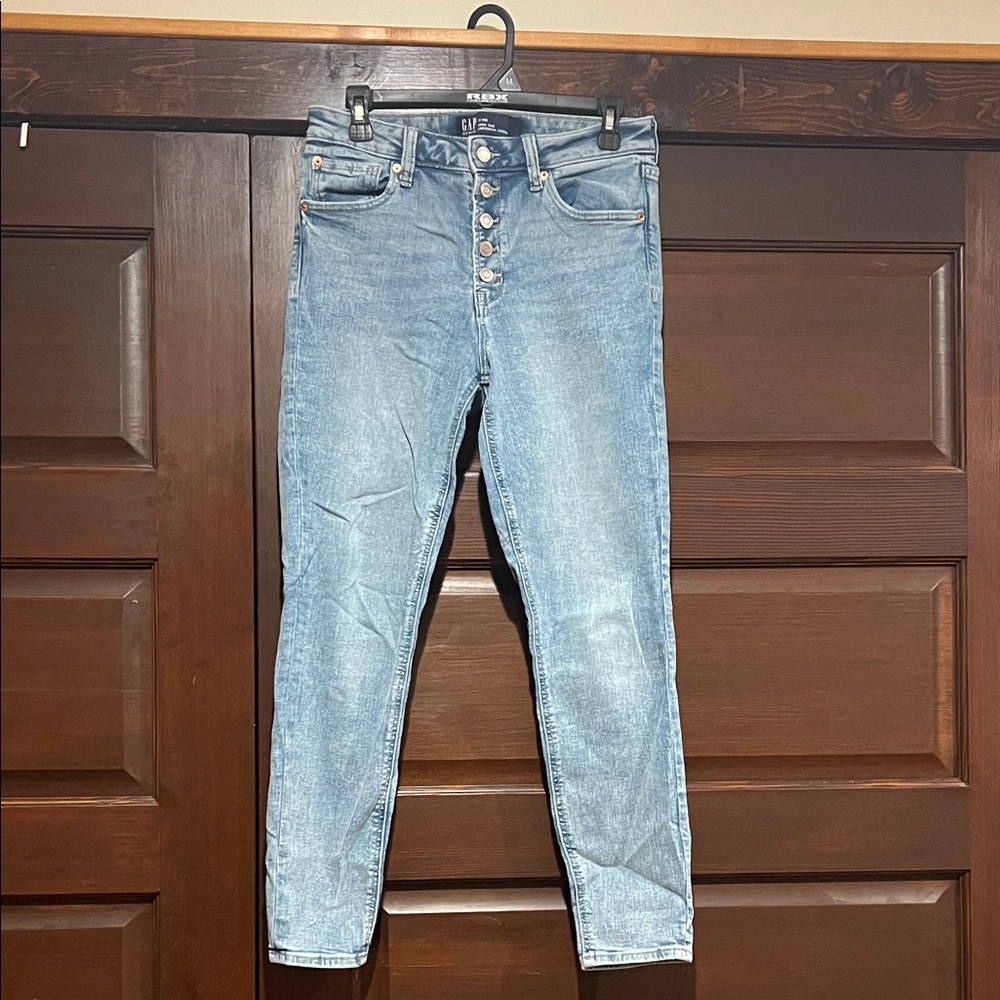 GAP Women's Skinny High-Rise Button-Fly Jeans - Light Wash Blue